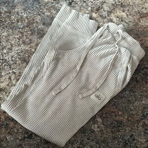 ALO Yoga Muse Sweatpants